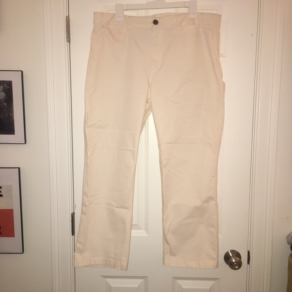 STRAIGHT LEG WHITE PANTS